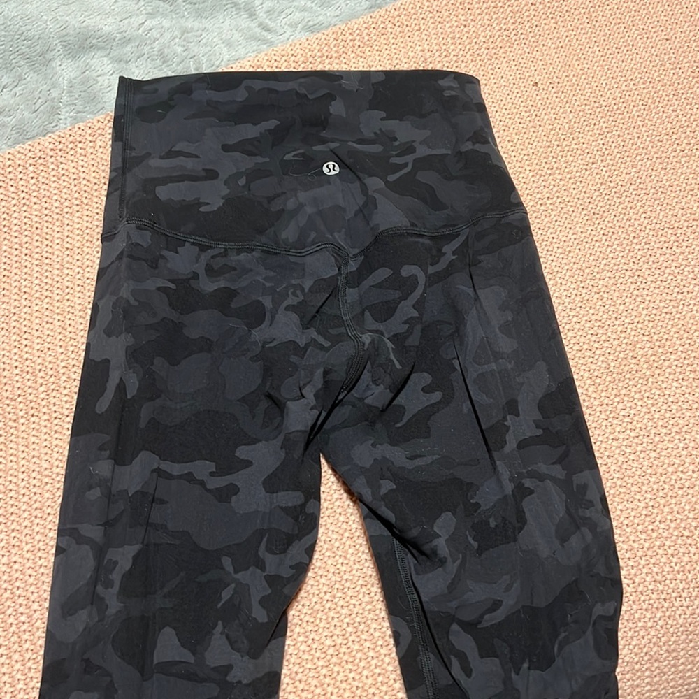 Lululemon Camo 28” leggings